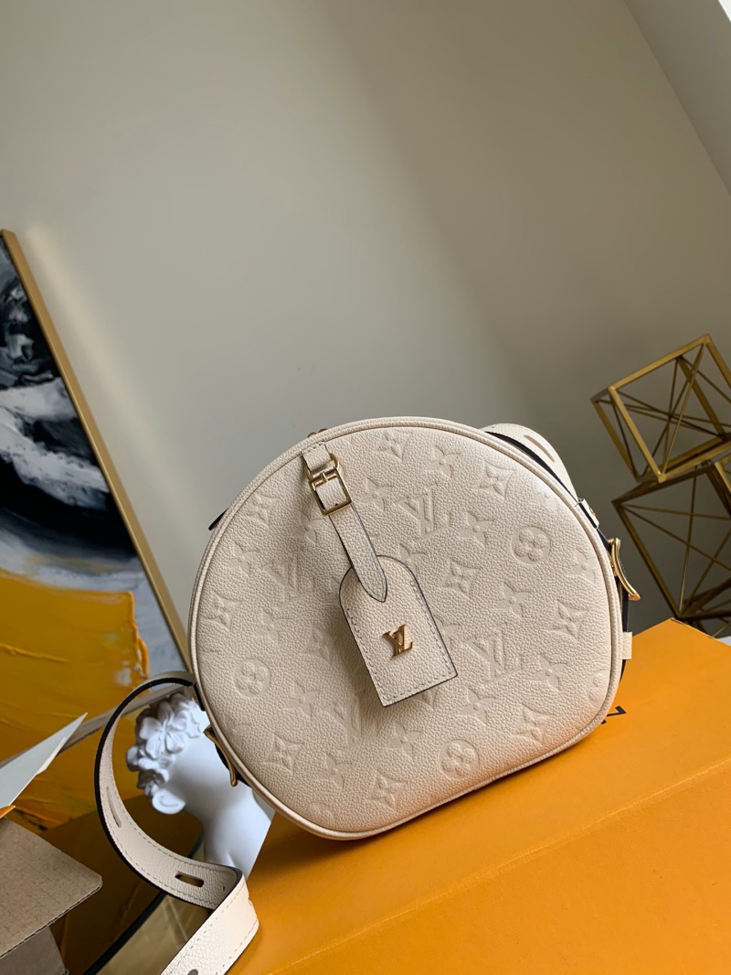 M45276 LV Boite Chapeau Souple 手袋 LV圓餅包 奶白色