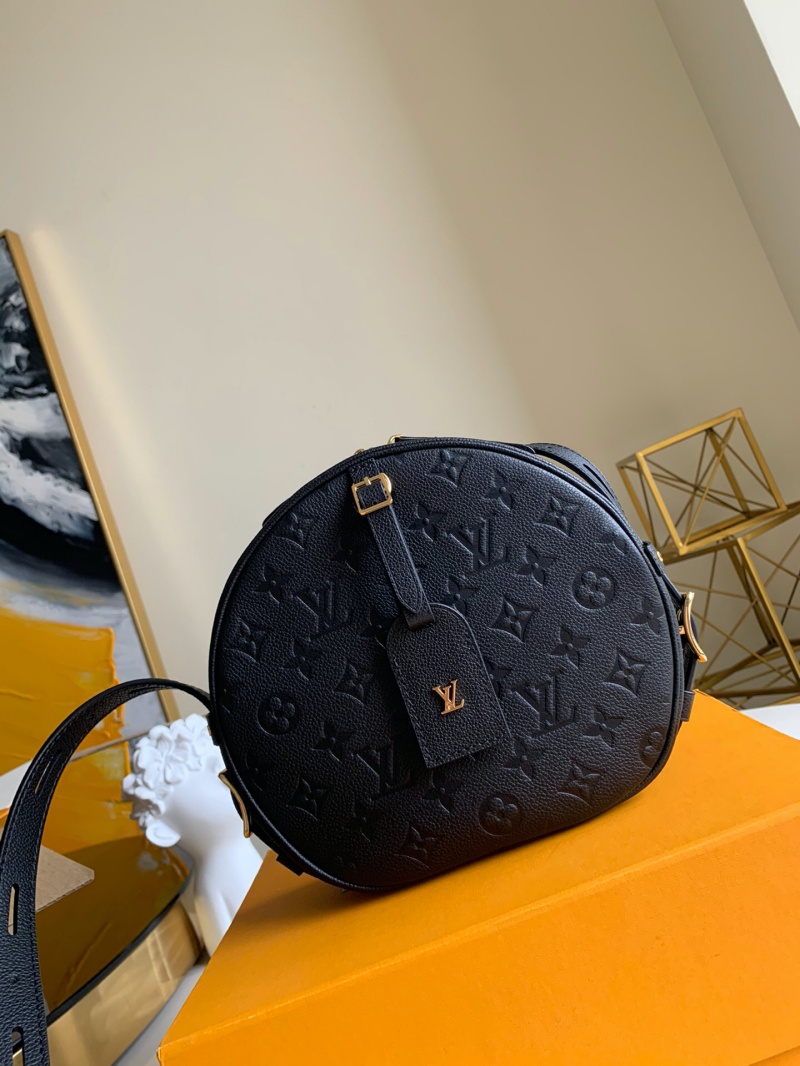 M45167 LV Boite Chapeau Souple 手袋 LV圓餅包 黑色