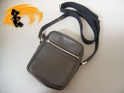 M32462  LVʮ�ּyϵ�� LV�¿� LVб��� LV�а� LV�μ�� LV�M(j��n)�ڸߙnţƤ�а�