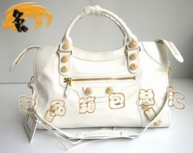 084338B ��A1:1Ʒ�| BALENCIAGA����C܇�� б��� �������ҕr�������