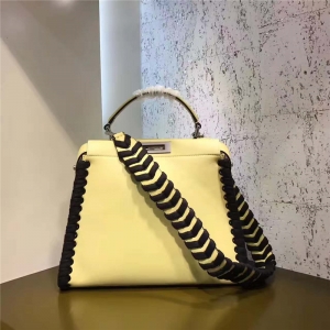FENDI  �ҵ�7210 СţƤ������� Ƥ�l���� ���K�玧 ������