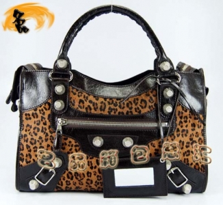 084332A Balenciaga�C(j��)܇�� �������҆μ�� �M(j��n)��ţƤ��(j��ng)��r��Ů�� ���ɫ