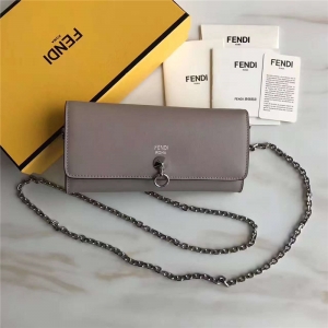 Fendi �ҵ� 0252 СţƤ ��̖�L��Ƥ�A ���٭h(hu��n) �ɲ�ж朗l�玧