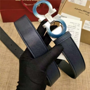 Salvatore Ferragamo ������Ľ  �߶˶��� �M���p�� �r�����eƤ�� �{ɫ�u׃��