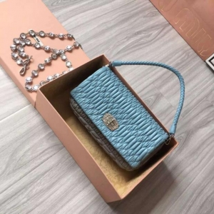ԭ�� Miumiu �پW(w��ng)�¿��ް�Ů�� 2017���¿�