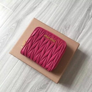miumiu���X�� �̿�С�X�� 2017��(j��ng)���