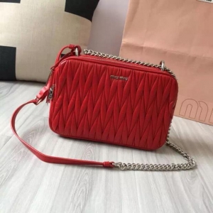 Miumiu���� 2017��پW(w��ng)�¿� �ݳ�Ʒ MiumiuŮ��