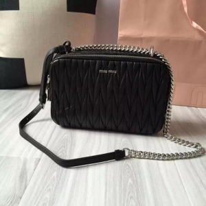 Miumiu���� 2017��پW(w��ng)�¿� �ݳ�Ʒ MiumiuŮ��