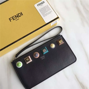 FENDI �ҵ� 1512 2017�¿�СţƤ�T��b��w��������X�� ��ɫ
