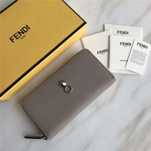 Fendi �ҵ� 0212 2017�������OӋСţƤ����L�A ���٭h �����
