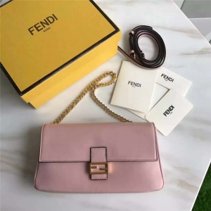 212 FENDI �ҵ� �r�b��MICRO BAGUETTE ���w�pF 朗l ����б��� ��ɫ
