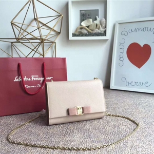 22B558 Ferragamo ������Ľ ���� Vara �����Y��� ���w朗l��� ��ɫ
