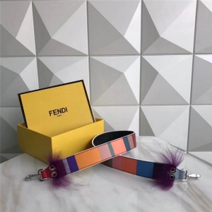 820 Fendi�ҵ� ��ë�N�� ƴɫɫ�K�D�� �Ų��L(zh��ng)�玧 ��ɫ