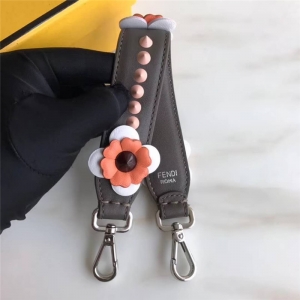 832 Fendi�ҵ� �������� �����F���T�  �Ų��L(zh��ng)�玧 ��ɫ