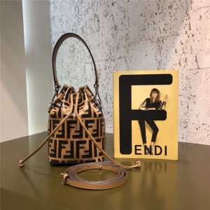 023 Fendi�ҵ� MON TR��SOR ��ӡF���w ���KˮͰ�� ��ɫ