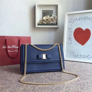 21G462 Ferragamo�Ƹ���Ľ ���ƼyţƤ Vara�����Y ��̖ 朗l���w�� �{ɫ