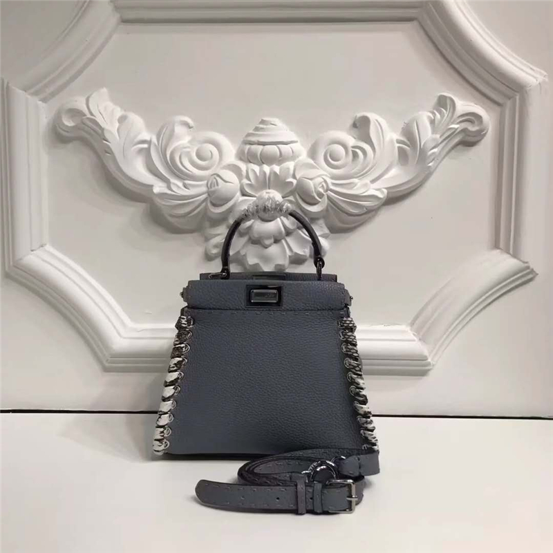 2105AS FENDI�ҵ� MINI ߅����Ƥ�����b� ��֦�yţƤ����� ��ɫ
