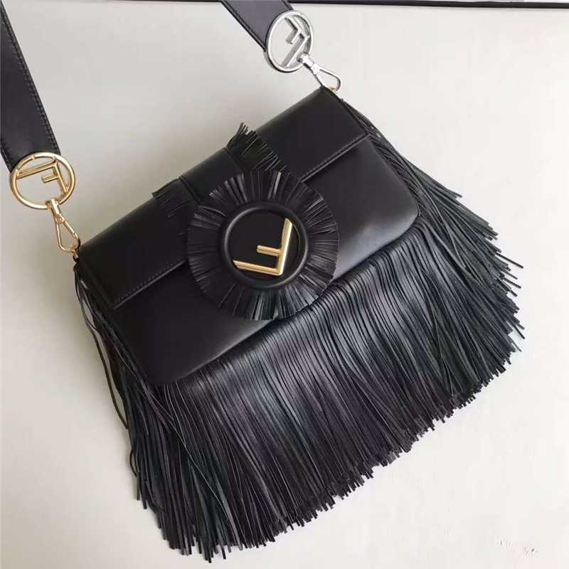 7781 FENDI�ҵ� F��(bi��o)־ ��(j��ng)��μ� ���K ���w�ִ� ��ɫ