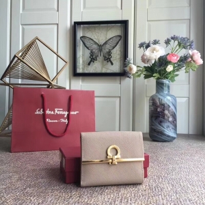 224639 Ferragamo������Ľ Gancio�R��� ���w��ʽ�X�� ��ɫ