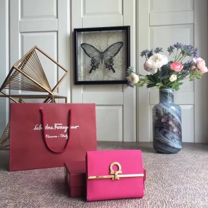 224639 Ferragamo������Ľ Gancio�R��� ���w��ʽ�X�� �ۼtɫ