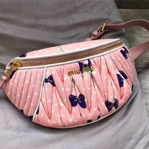5BL009 MIUMIU���� �����¿� ��Ƥ�ް� Ϳ�f�OӋ �ذ����� �\��