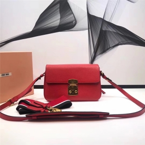 5BD113 MiuMiuŮ�� �����ִ� ���w�i�� �M(j��n)��ɽ��Ƥ��� �tɫ