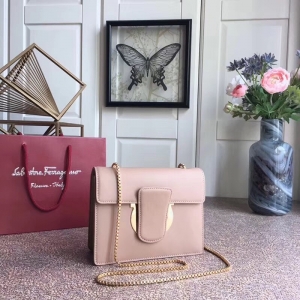 21F893 Ferragamo�ְ� ��h��� �Ƹ���ĽŮ�� СţƤ ��̖ ���w朗l�� ���