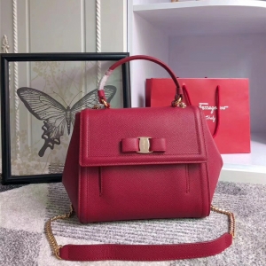 21G697 Ferragamo�Ƹ���Ľ����� Vara�����Y ��̖ ���ƼyţƤ ���w�� �Ƽt