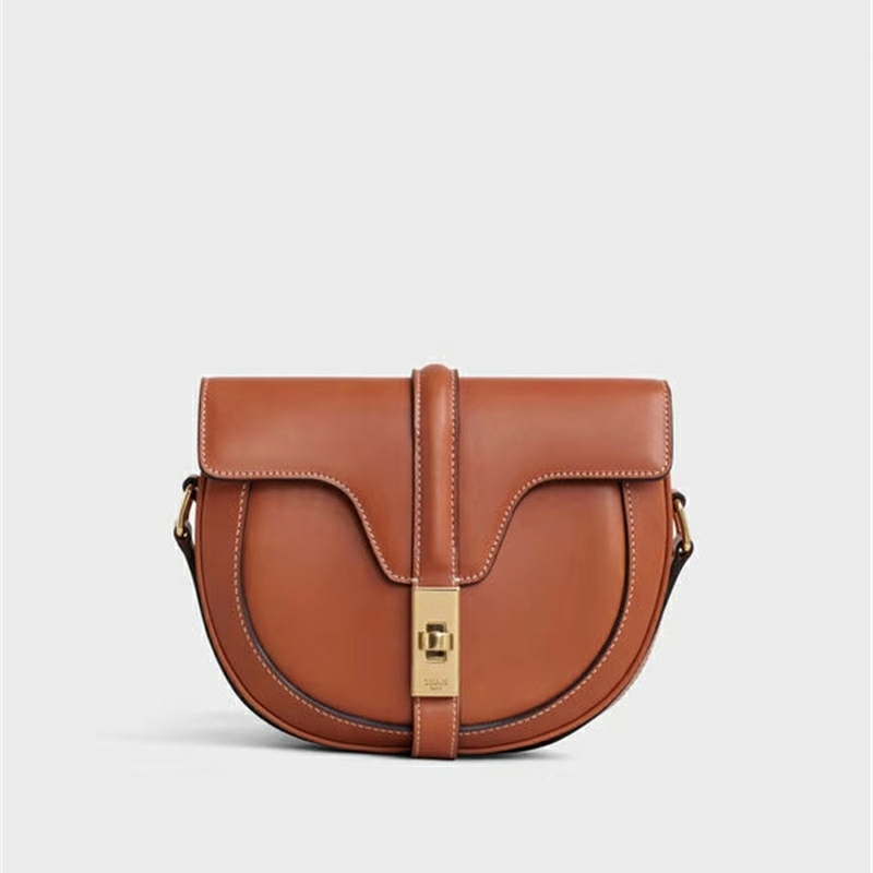188013 Celineِ�� BESACE 16 С̖��� СţƤ Celine�ִ� �S��ɫ