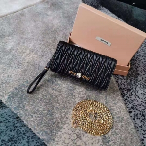 5ZH029 MiuMiu�����¿� С��Ƥ �������w朗lС�� ��ɫ