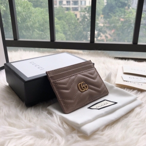 443127 Gucci GG Marmontϵ�п�Ƭ�A Gucci���� ��ɫ