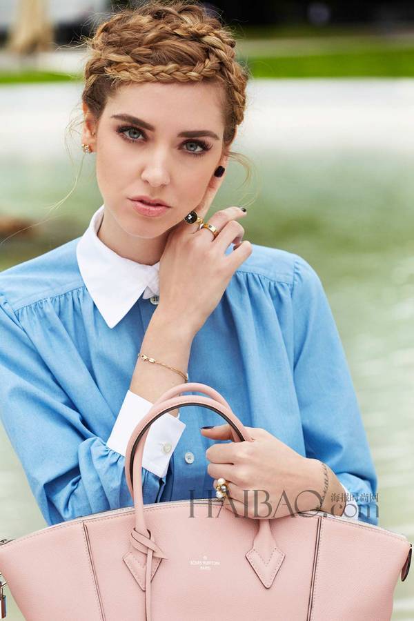 時(shí)尚博主嘉拉·法拉格尼 (Chiara Ferragni) 演繹全新路易·威登LV (Louis Vuitton) Lockit系列手袋大片