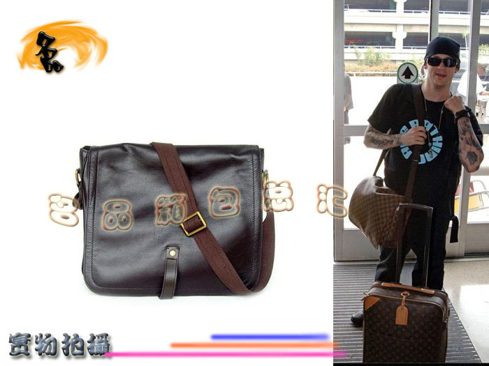 M92071 Louis Vuitton LV斜挎包 LV男包 LV單肩包 LV限量版 LV羊皮包