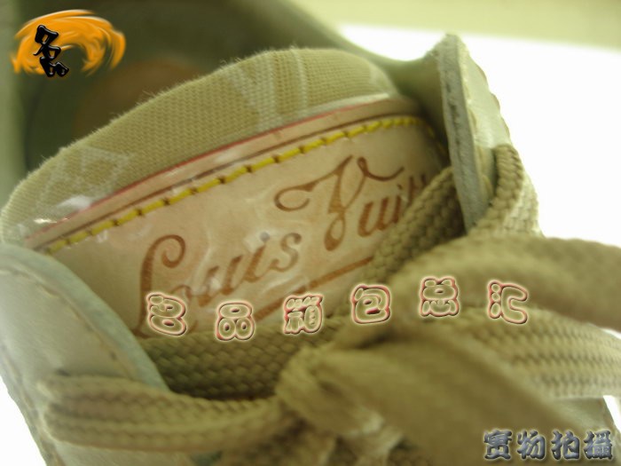 LV新款 奢華經(jīng)典 LV鞋子 LV運(yùn)動(dòng)鞋 LV低幫鞋 LV休閑鞋 LV女鞋 一比一品質(zhì)