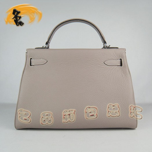6108 Hermes淺灰色女士 牛皮手提包 Hermes Kelly 凱莉包 愛馬仕荔枝紋斜挎包