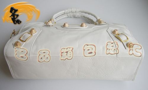 084338B ��A1:1Ʒ�| BALENCIAGA����C܇�� б��� �������ҕr�������