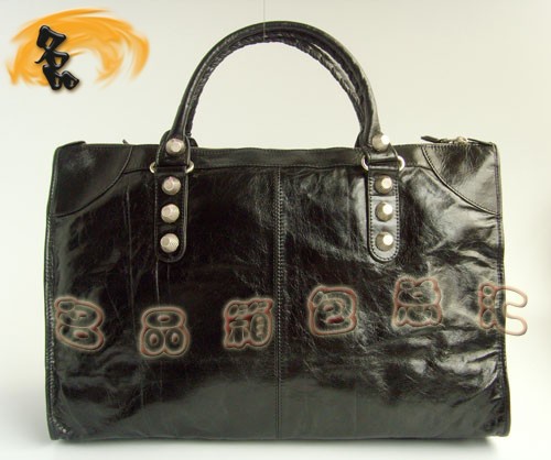 084334A ��(j��ng)��AŮʿ����� BALENCIAGA�C(j��)܇�� �������ҕr(sh��)�����e�����