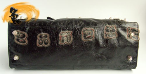 084334A ��(j��ng)��AŮʿ����� BALENCIAGA�C(j��)܇�� �������ҕr(sh��)�����e�����