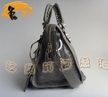 084328A �¿��ɫţƤ�r��Ů�� BALENCIAGA����C܇�� ������������Ů��