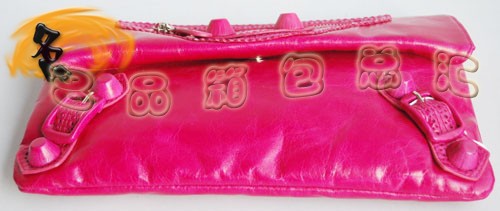 084351 �������ҽ�(j��ng)������� BLENCIAGA�¿��ҼtɫţƤ��߅�r(sh��)��Ůʿ���ð�