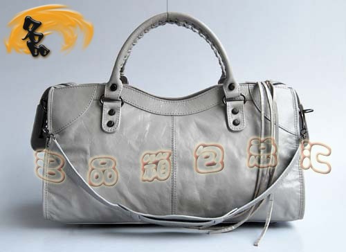 084328 ��AţƤ�r(sh��)�����eŮʿ����� BALENCIAGA �������ҙC(j��)܇�� �Ұ�ɫŮ��