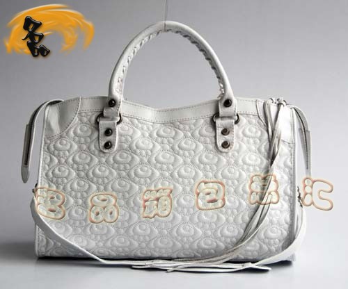 084932 ��ƷƷ�|(zh��) �������Ҵ��Cϵ�Еr(sh��)��Ůʿ����� BALENCIAGAб��� �C(j��)܇��