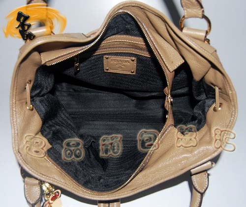 3058 Prada����� Prada���¿� �r(sh��)�����eŮ�� Prada��(j��ng)��� ��ɫ