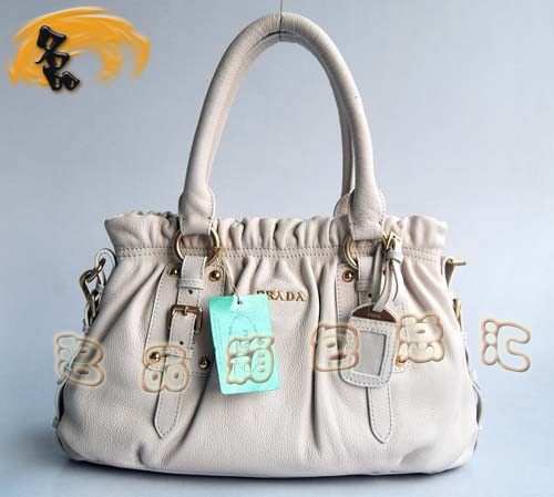 5646 Prada斜挎包 Prada單肩包 Prada最新款 褶皺牛皮時尚女包 米白色
