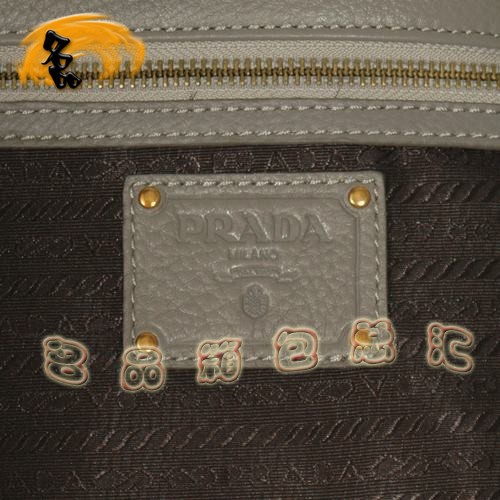 8602  Prada���N1:1Ʒ�|(zh��)Ů�� �����_(d��)�ߙnţƤ����� Pradaб��� �����ɫ