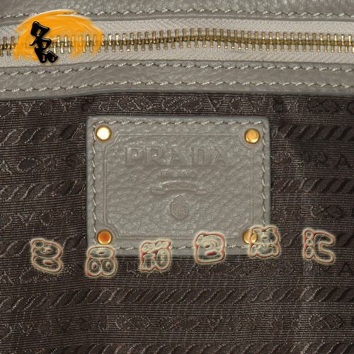 8612  Prada���N1:1Ʒ�|(zh��)Ů�� �����_��(j��ng)��ţƤ����� Prada��� �����ɫ