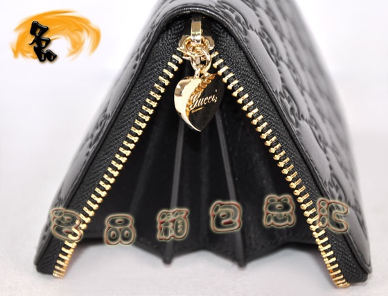 154597 ԭ��һ��һƷ�|(zh��) �M(j��n)�ڸߙnţƤ�pG����Ůʿ�X�A Gucci�L���X�� Gucci�X��