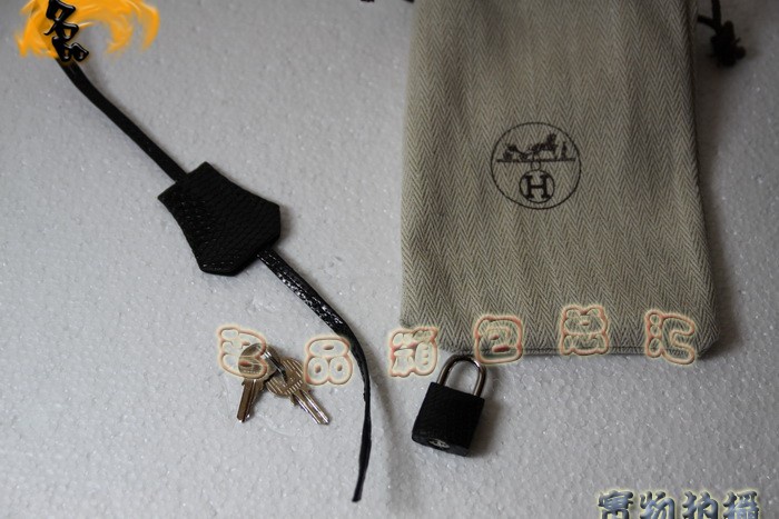 Hermes蜥蜴紋 經(jīng)典款30cm Birkin系列 愛馬仕鉑金包 Hermes手提包 特制品 實(shí)時報價