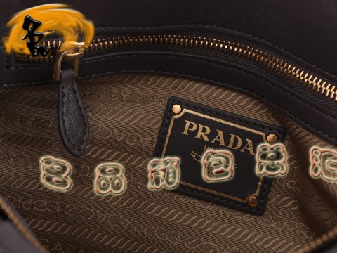 BN1336 普拉達最新款 羊皮褶皺女士休閑包 Prada手提包 Prada斜挎包 灰色