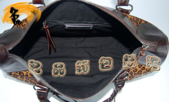 084324 Balenciaga女包 巴黎世家手提包 進(jìn)口牛皮經(jīng)典時尚女包 深啡色